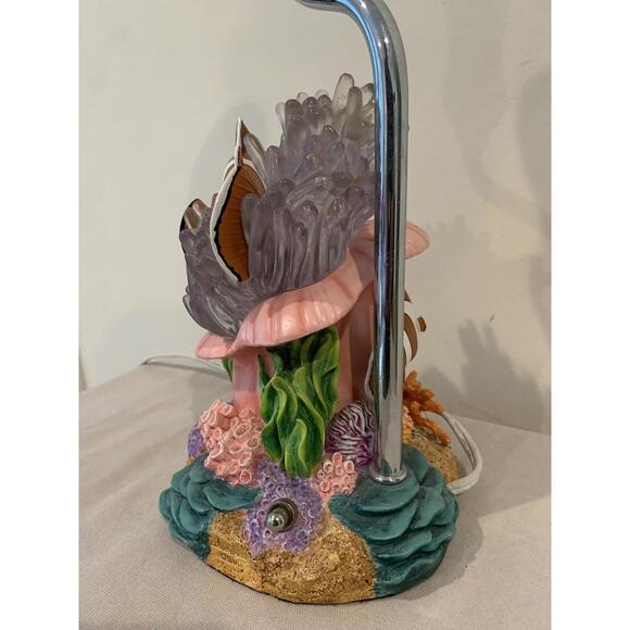 Finding Nemo Disney Store Pixar Table Lamp Missing Shade - Picture 11 of 15